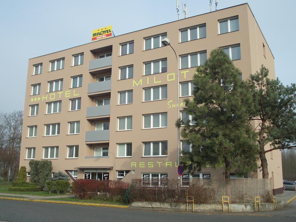 Hotel Milotel Оломоуц Экстерьер фото