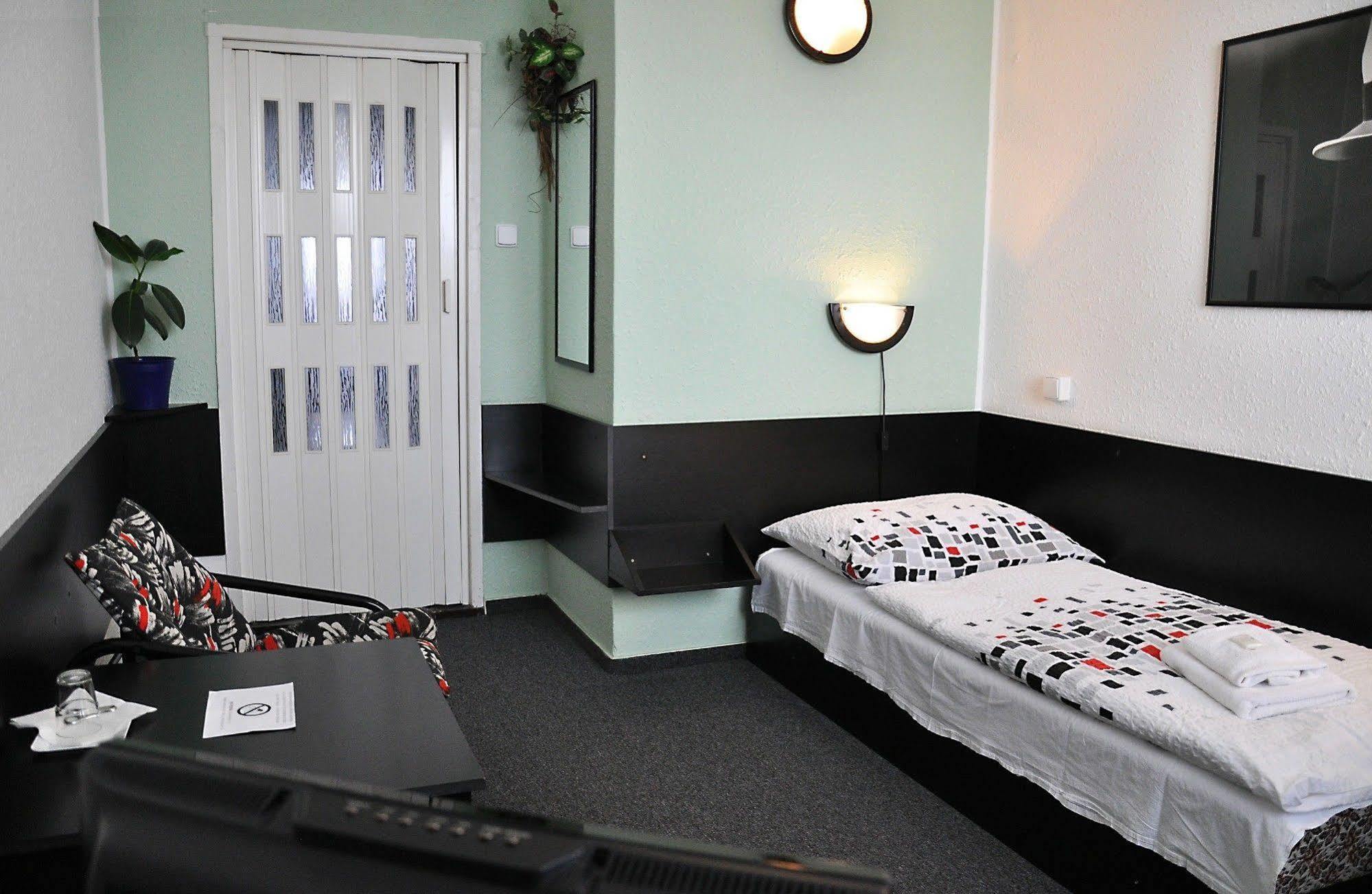 Hotel Milotel Оломоуц Экстерьер фото